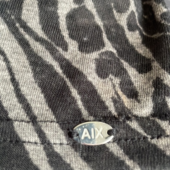 Armani Exchange Women’s snake print t-shirt Size Small - Picture 5 of 5